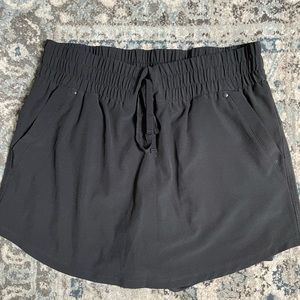 Black athletic skirt/skort